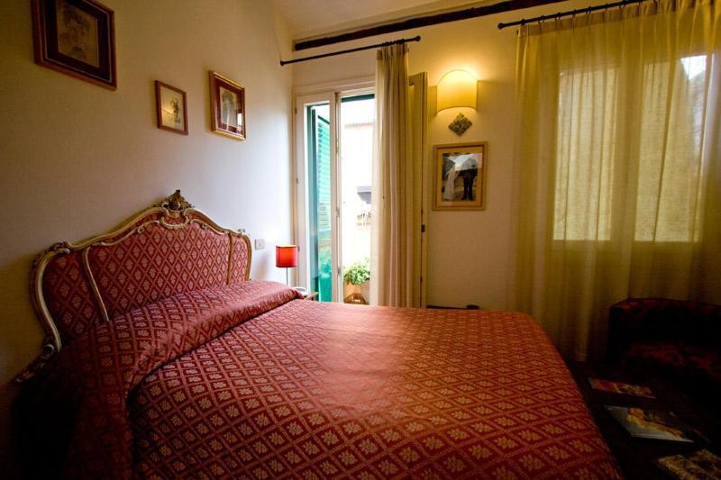 Le Stanze Di Torcicoda Ferrara Habitación foto